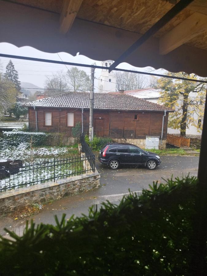 Апартамент За Гости Централ Malko Turnovo ภายนอก รูปภาพ